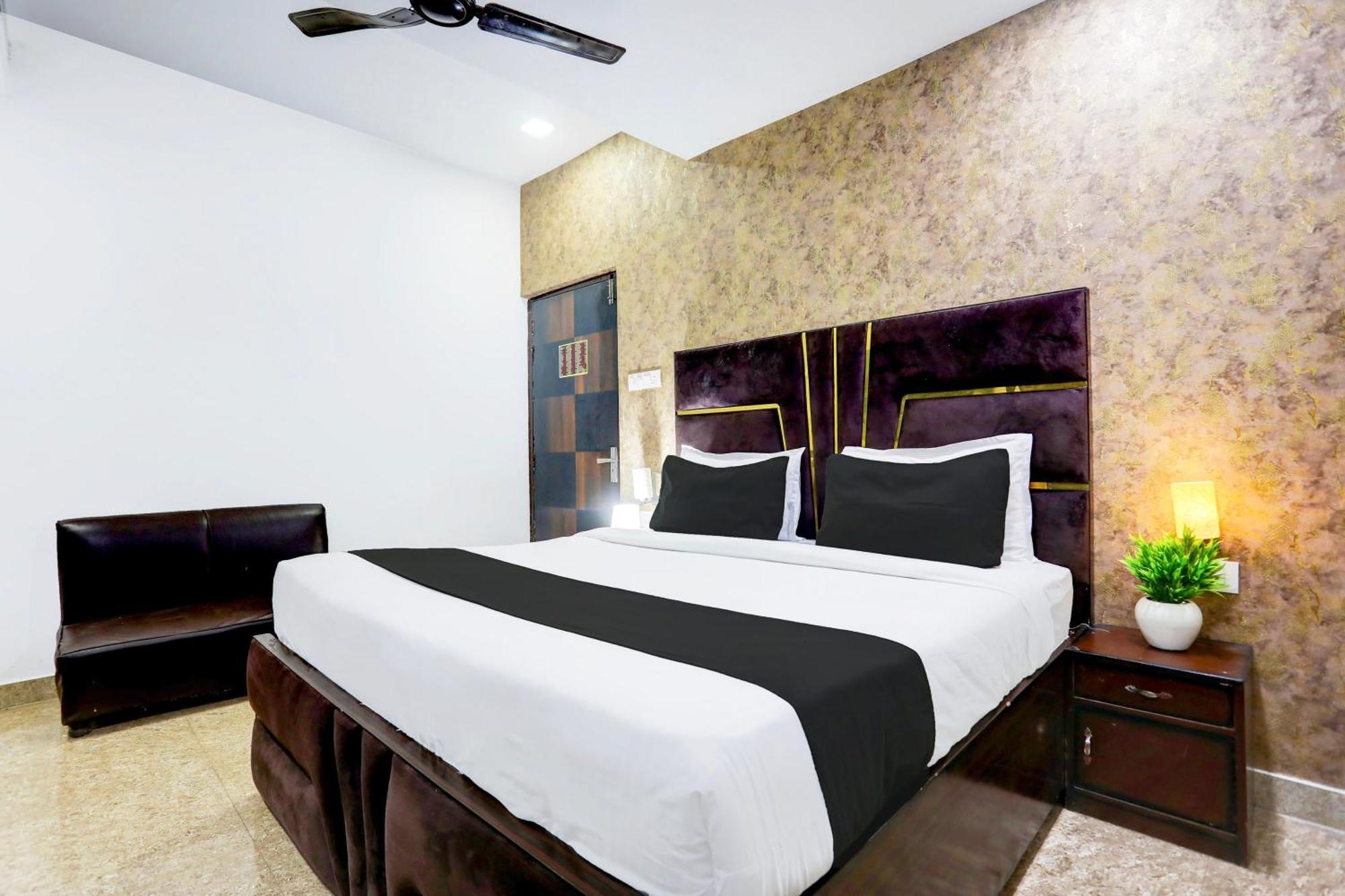 Hotel Super Collection O Kalyanpur Kanpur Esterno foto