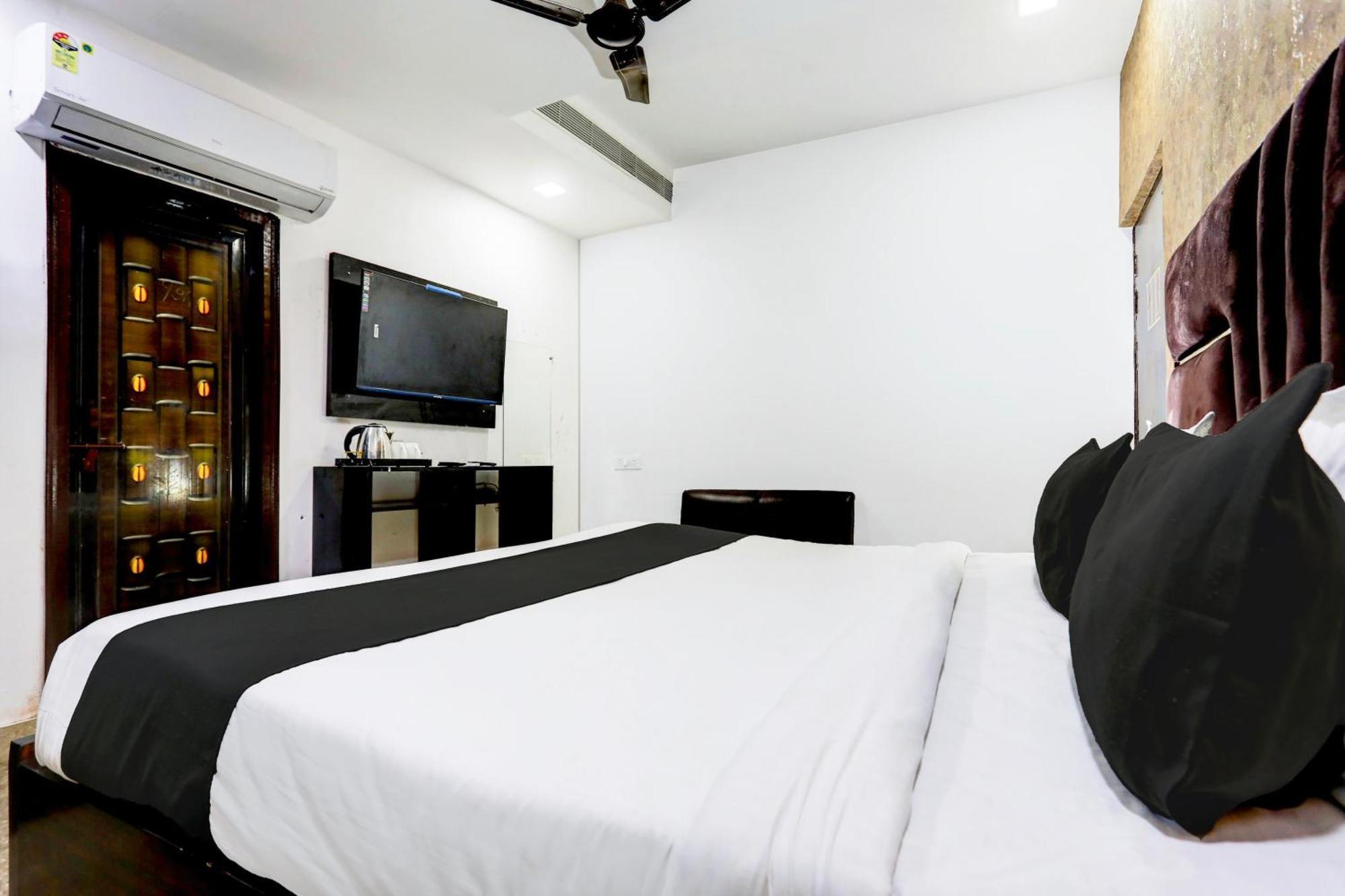 Hotel Super Collection O Kalyanpur Kanpur Esterno foto